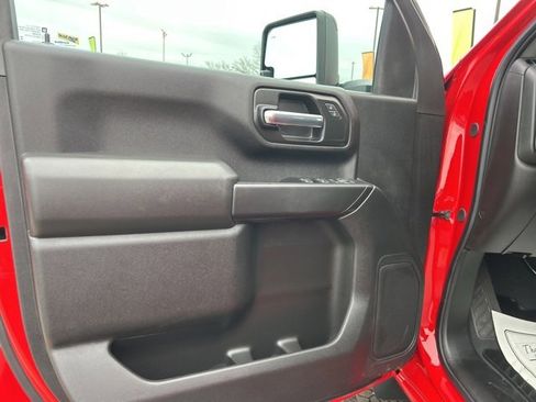 Used 2025 Chevrolet Silverado 2500 Custom w/ Custom Value Package image 11