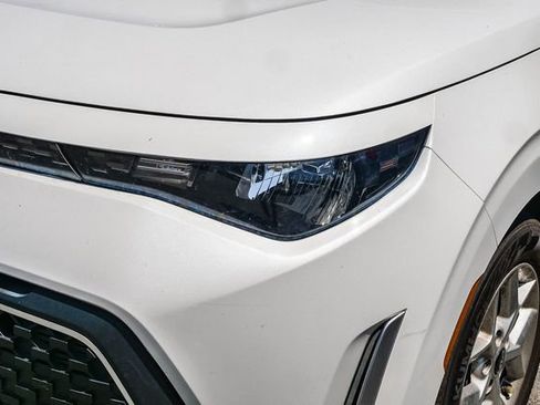 Certified 2023 Kia Soul S FWD image 7