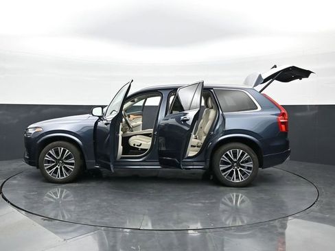 Used 2022 Volvo XC90 T5 Momentum w/ Climate Package image 47