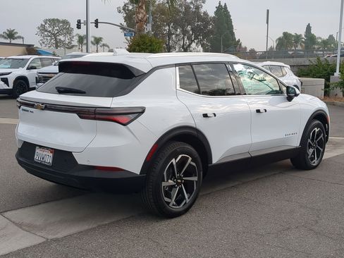 Used 2026 Chevrolet Equinox EV LT w/ LPO, All-Weather Mat Package image 8