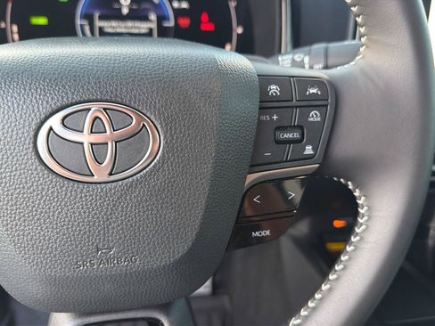 Used 2026 Toyota Camry SE w/ Convenience Package FWD image 22