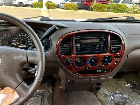 Used 2002 Toyota Tundra Limited image 6