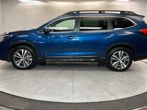 Used 2022 Subaru Ascent Limited w/ Technology Package AWD/4WD image 2