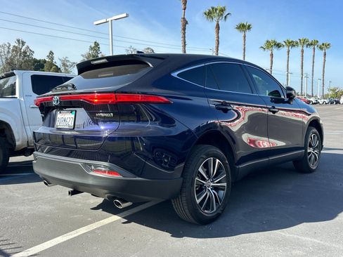 Used 2021 Toyota Venza LE w/ Carpet Mat Package (TMS) AWD/4WD image 3