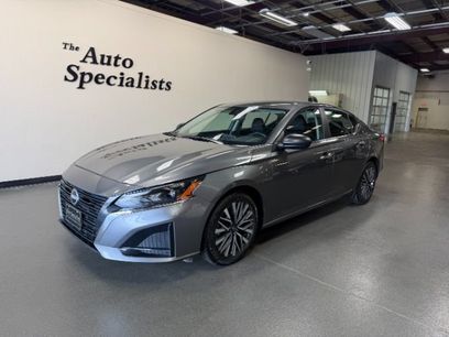 Used 2025 Nissan Altima 2.5 SV