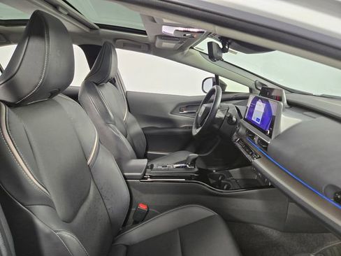 Used 2023 Toyota Prius Limited w/ Limited Premium Package image 15