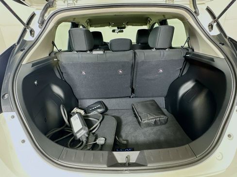 Used 2025 Nissan Leaf S FWD image 27