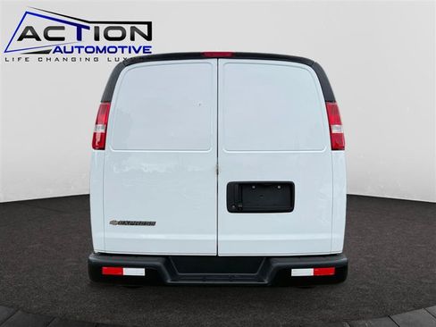 Used 2020 Chevrolet Express 3500 RWD image 7