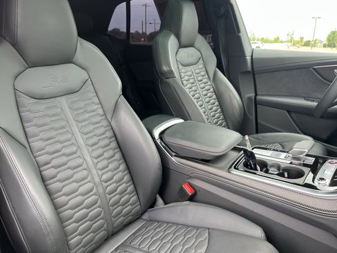 Certified 2025 Audi RS Q8 performance AWD/4WD image 35