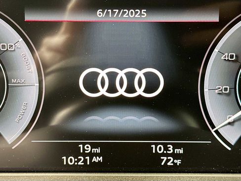 New 2025 Audi Q5 e Premium Plus image 12