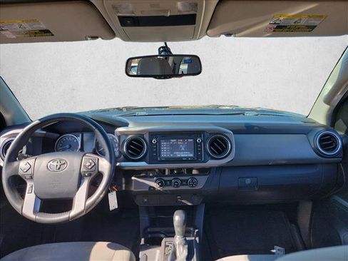 Used 2017 Toyota Tacoma SR5 w/ Tow Package image 17