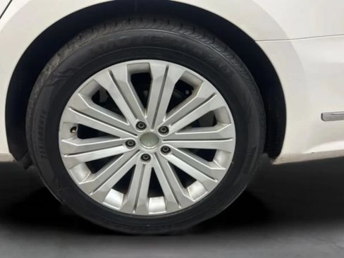Used 2014 Volkswagen Passat 1.8T SEL Premium FWD image 24