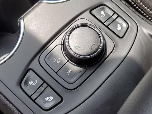 Used 2024 GMC Terrain SLE w/ Driver Convenience Package AWD/4WD image 35