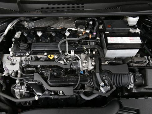 Used 2023 Toyota Corolla SE image 32