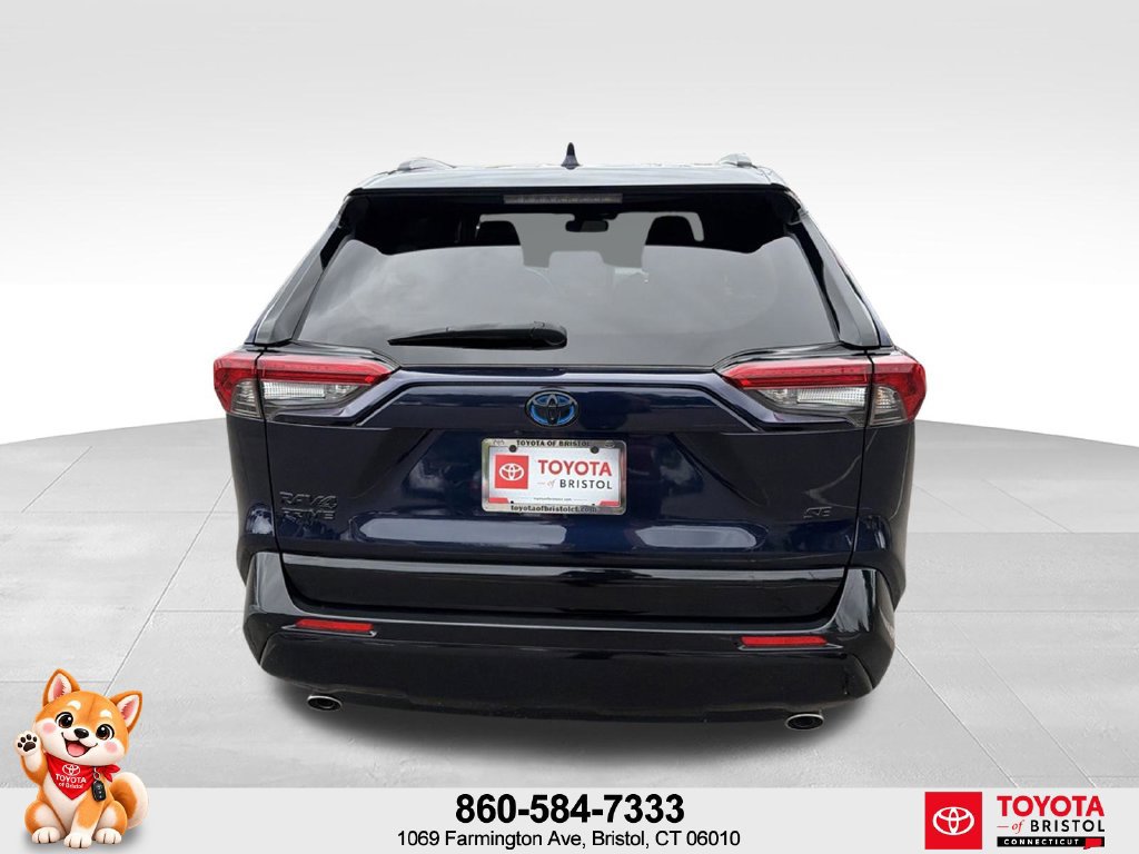 Used 2024 Toyota RAV4 SE w/ Weather & Moonroof Package AWD/4WD image 6