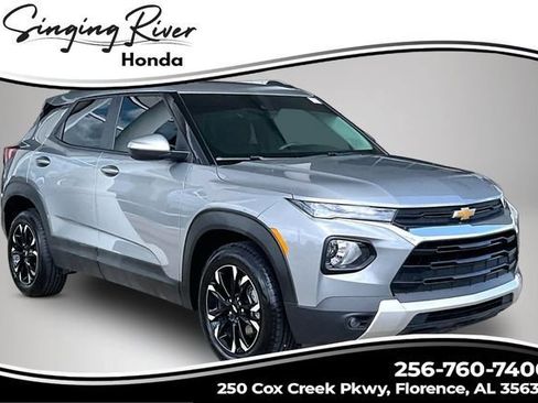Used 2023 Chevrolet TrailBlazer LT FWD image 1