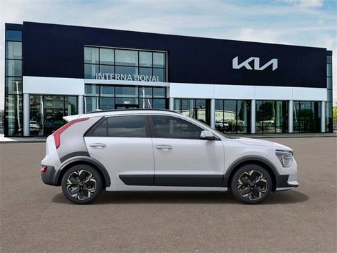 New 2025 Kia Niro Wave w/ Wave Preserve Package image 7