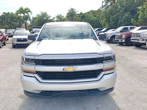 Used 2017 Chevrolet Silverado 1500 Custom w/ Custom Convenience Package AWD/4WD image 2