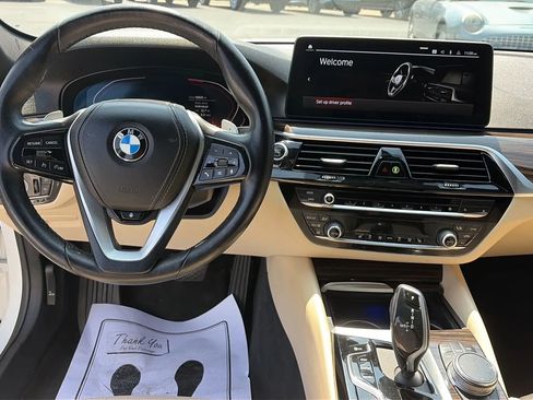 Used 2023 BMW 530i xDrive w/ Premium Package AWD/4WD image 19