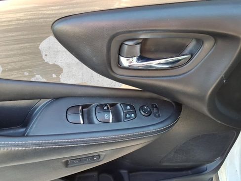 Used 2017 Nissan Murano SL w/ SL Technology Package AWD/4WD image 12