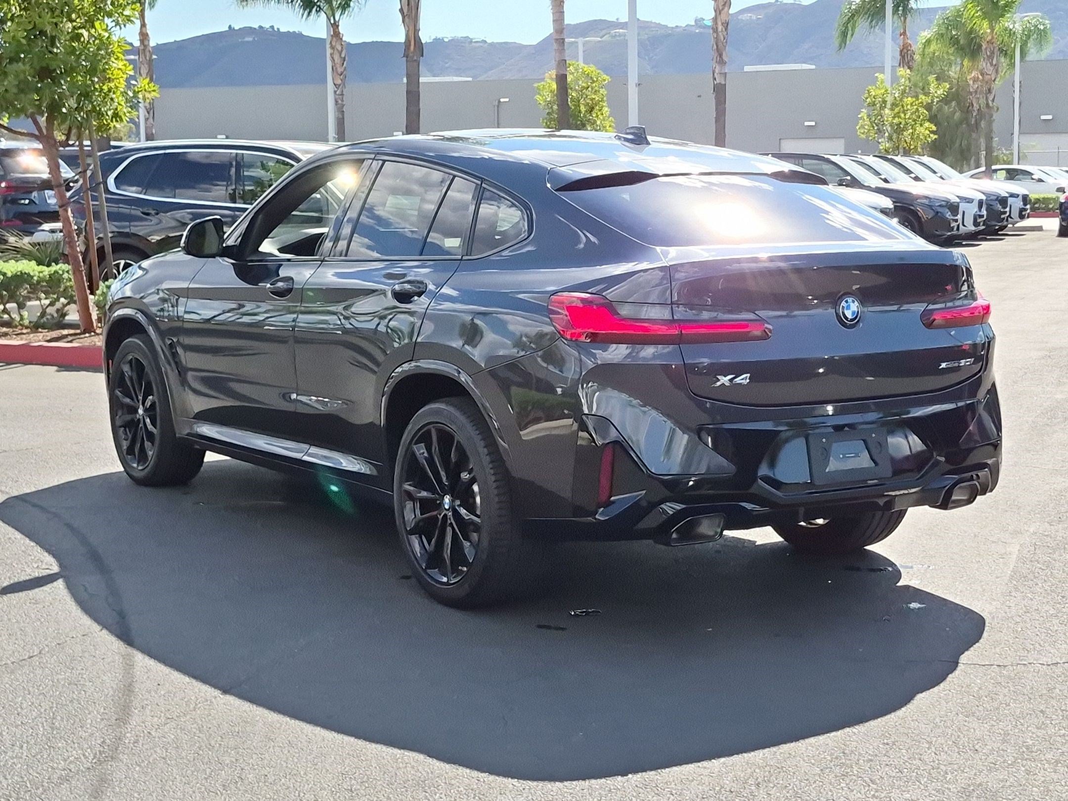 Used 2025 BMW X4 xDrive30i w/ Premium Package AWD/4WD image 8