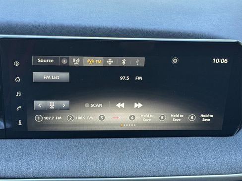 Used 2025 Nissan Kicks SV FWD image 21