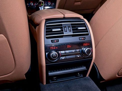 Used 2015 BMW 740Li xDrive image 30