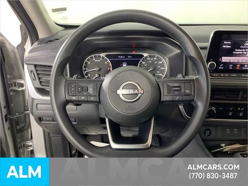 Used 2024 Nissan Rogue S image 18