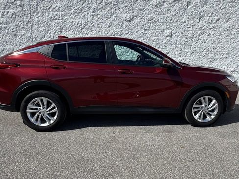 Used 2025 Buick Envista Preferred image 3