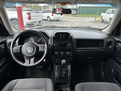 Used 2012 Jeep Patriot Latitude w/ Sun/Sound Group AWD/4WD image 11
