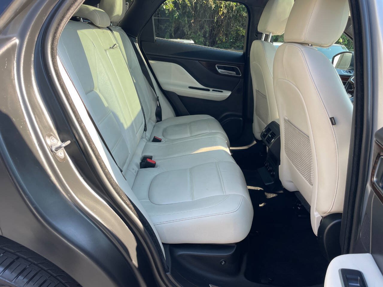 Used 2019 Jaguar F-PACE Prestige AWD/4WD image 19