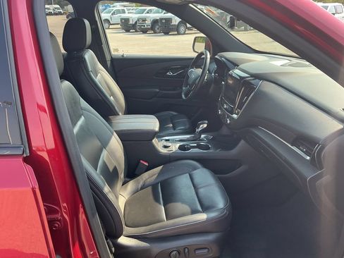 Used 2023 Chevrolet Traverse RS w/ LPO, Floor Liner Package AWD/4WD image 14