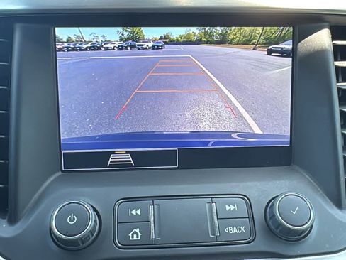 Used 2023 GMC Acadia SLE w/ Driver Convenience Package AWD/4WD image 16