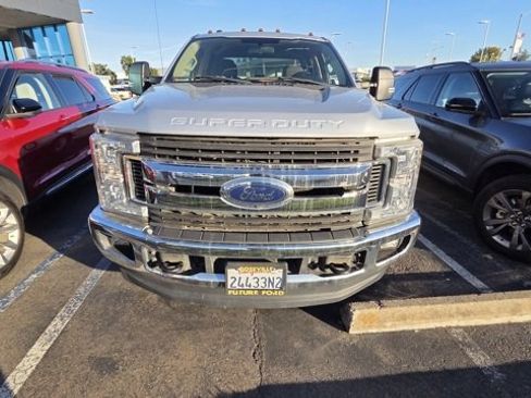 Used 2018 Ford F250 XLT w/ XLT Value Package image 2