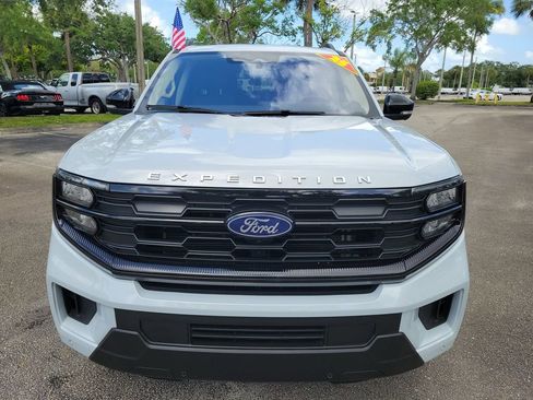 Used 2025 Ford Expedition Max Active AWD/4WD image 8