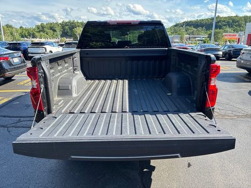 Used 2023 Chevrolet Silverado 1500 LT AWD/4WD image 13