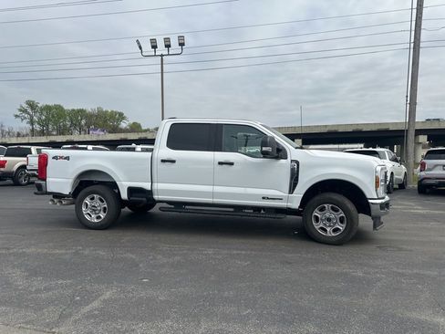 Used 2025 Ford F250 XLT image 3