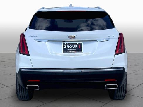 Used 2025 Cadillac XT5 Luxury w/ LPO, Floor Liner Package FWD image 5