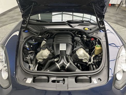 Used 2016 Porsche Panamera 4 Edition image 28