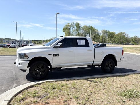 Used 2018 RAM 2500 Big Horn w/ Sport Appearance Group AWD/4WD image 4