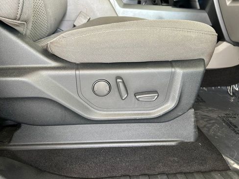 Used 2019 Ford F150 XLT w/ Equipment Group 302A Luxury AWD/4WD image 28