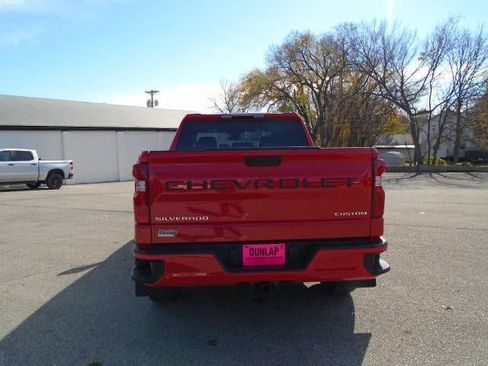 Used 2022 Chevrolet Silverado 1500 Custom AWD/4WD image 21