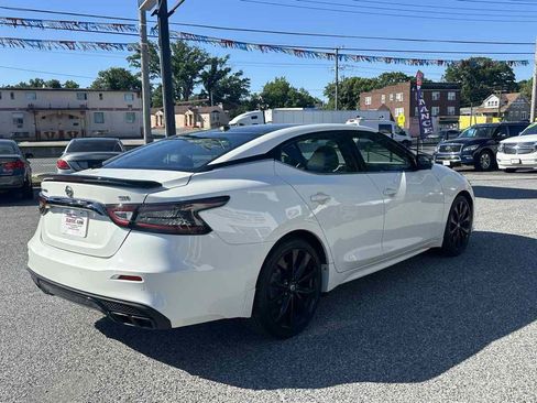 Used 2019 Nissan Maxima SR w/ Premium Package FWD image 6