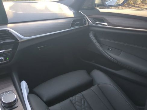 Used 2023 BMW 530i w/ Premium Package image 16