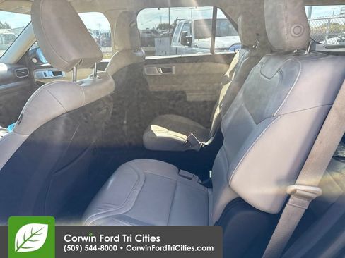 Used 2020 Ford Explorer Platinum AWD/4WD image 7