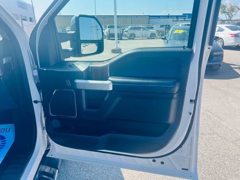 Used 2016 Ford F150 Lariat w/ Equipment Group 502A Luxury AWD/4WD image 46