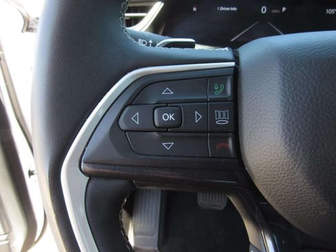Used 2023 Jeep Grand Cherokee L Laredo RWD image 24
