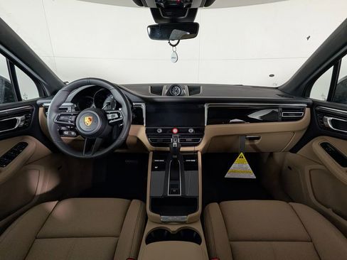 New 2026 Porsche Macan image 20