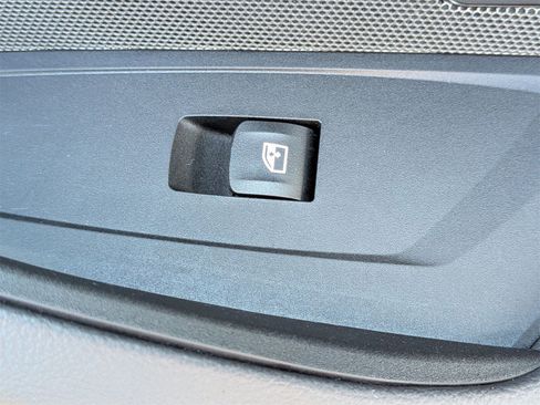 Used 2025 BMW 430i xDrive w/ Premium Package image 38