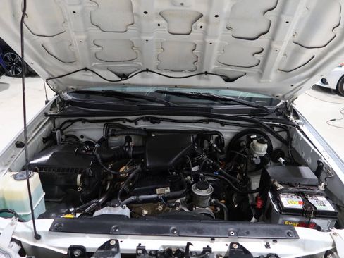 Used 2014 Toyota Tacoma 2WD Regular Cab image 9